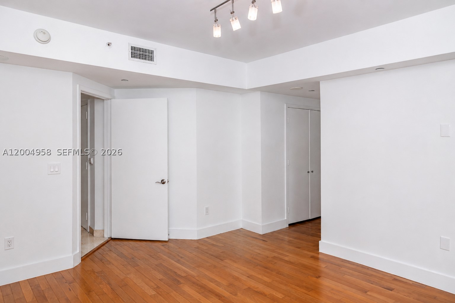 1331 Brickell Bay Dr #302, Miami FL 33131