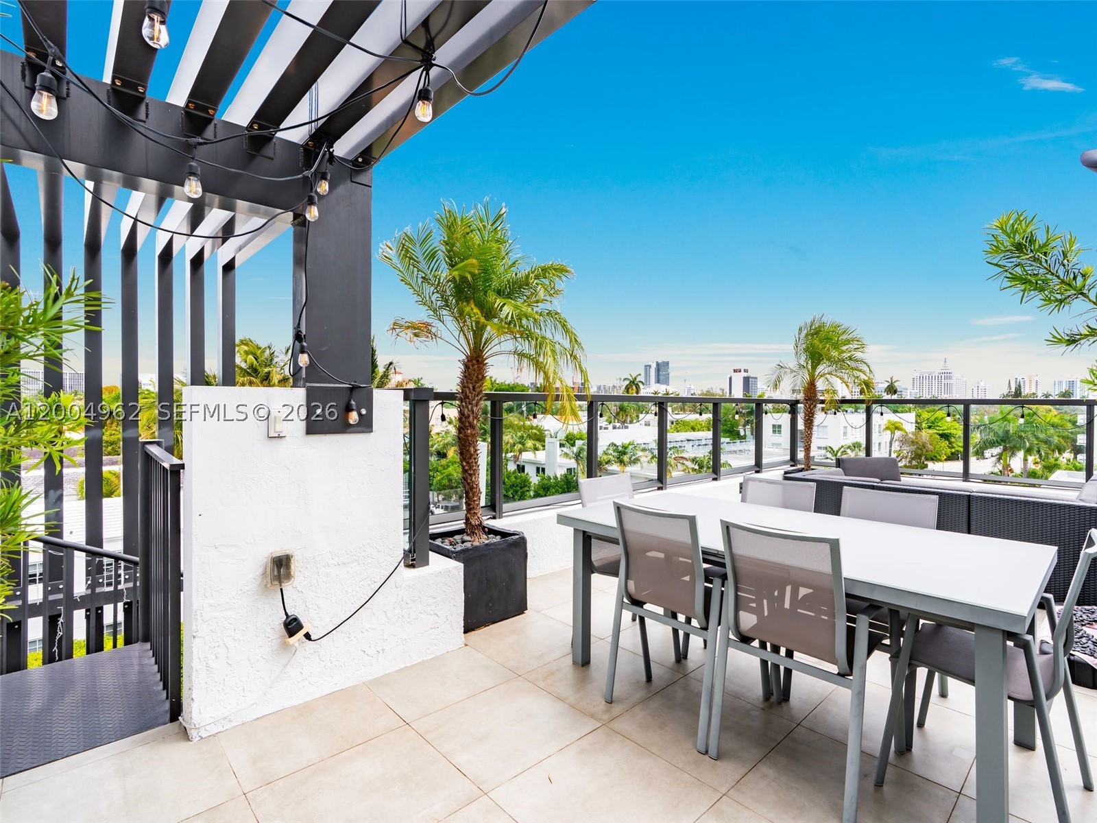 1030 15th St #321, Miami Beach FL 33139