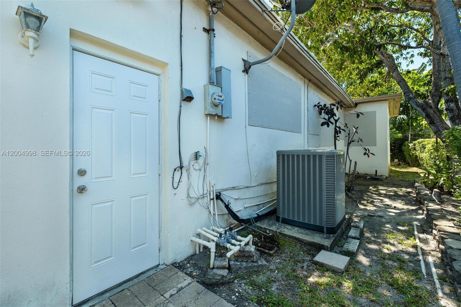 9516 Byron Ave, Surfside FL 33154