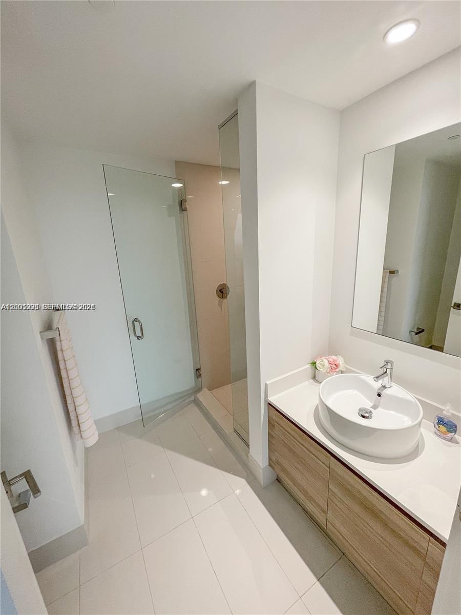 121 NE 34 St #2215, Miami FL 33137