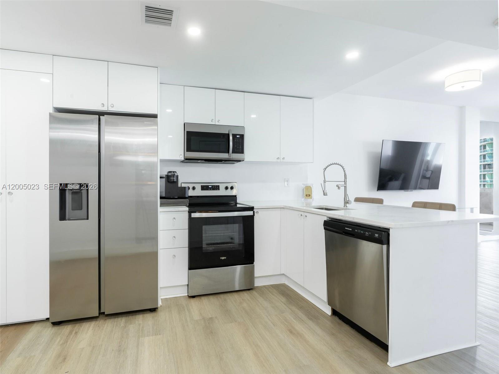 10275 Collins Ave #1502, Bal Harbour FL 33154
