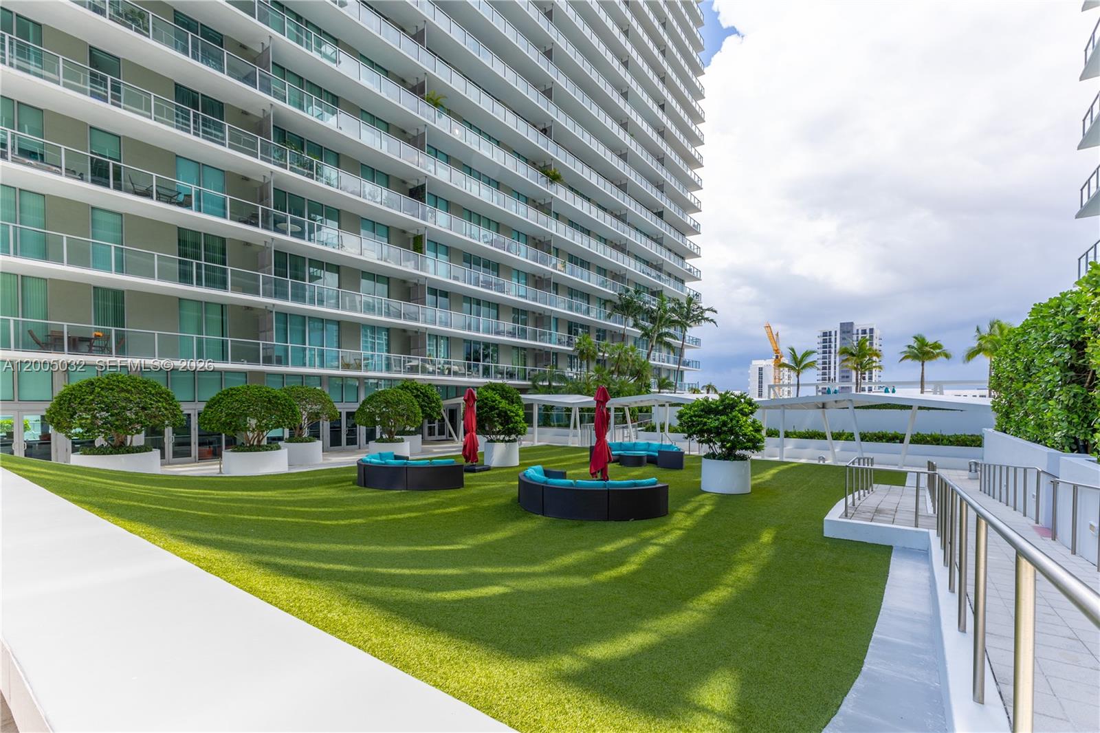 1111 SW 1st Ave #LPH3820-, Miami FL 33130