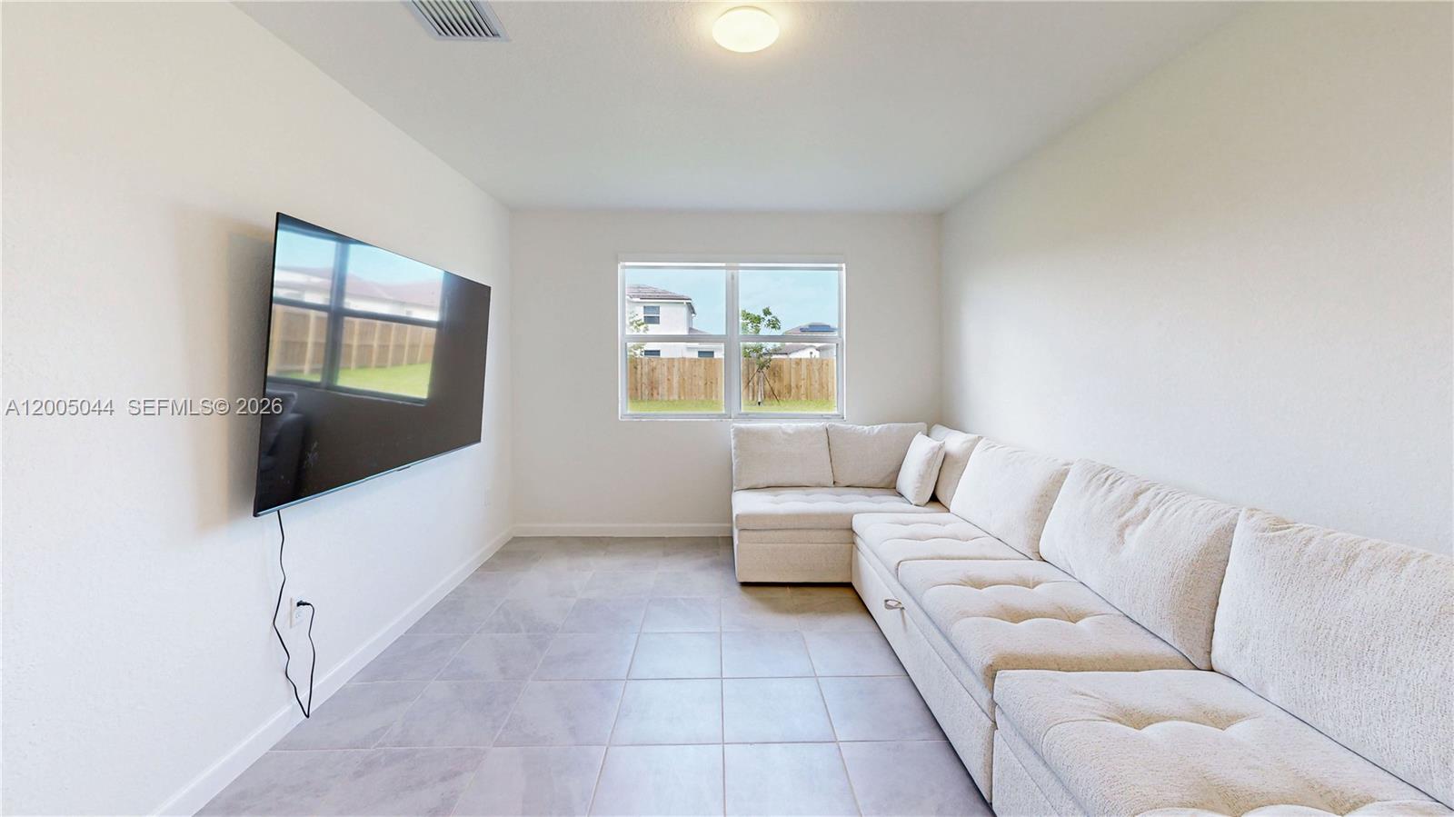 2333 SE 28th Ct, Homestead FL 33035