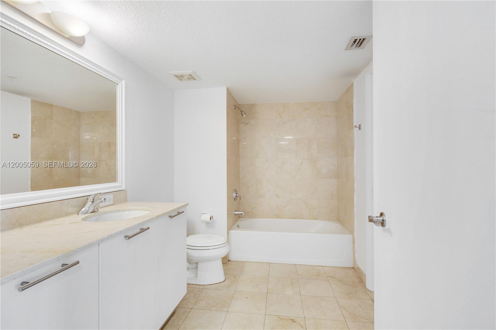 1800 N Bayshore Dr #1203, Miami FL 33132