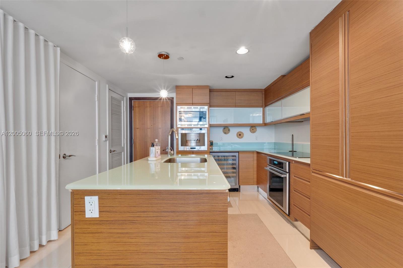 5875 Collins Ave #604, Miami Beach FL 33140