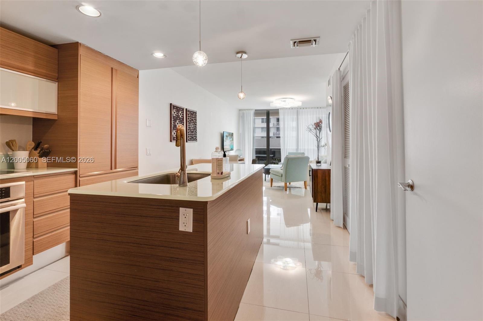 5875 Collins Ave #604, Miami Beach FL 33140