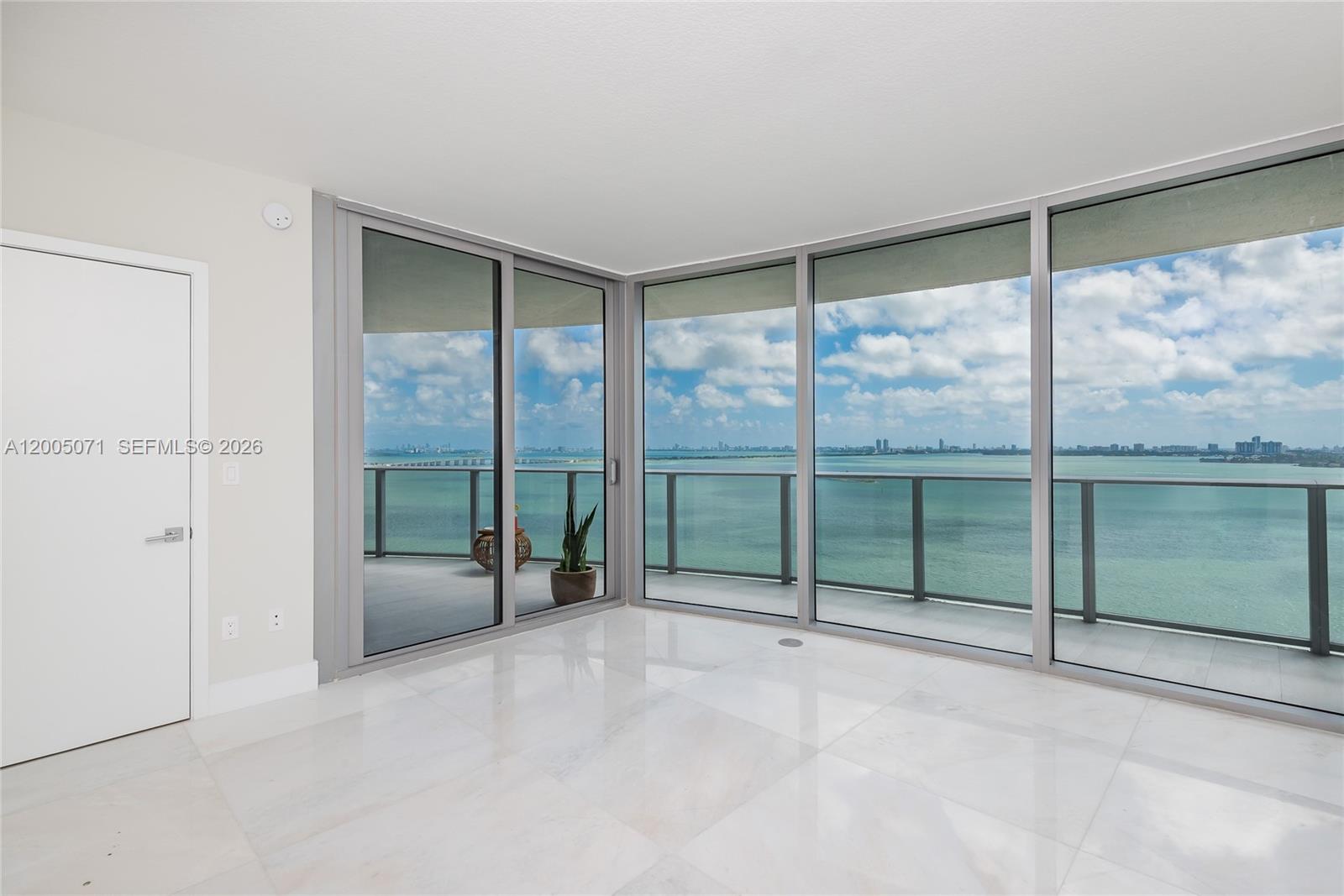 488 NE 18th St #2512, Miami FL 33132