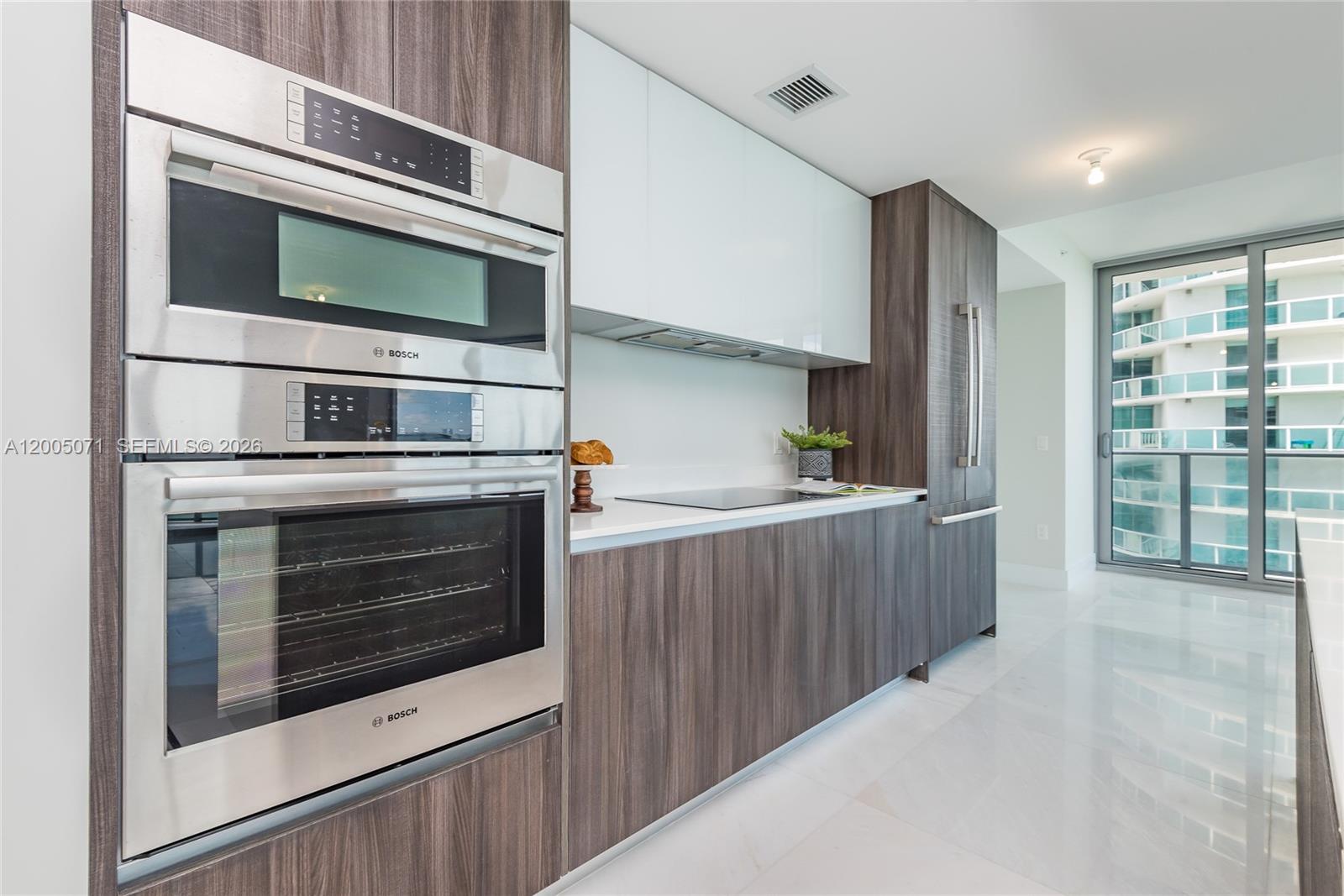 488 NE 18th St #2512, Miami FL 33132