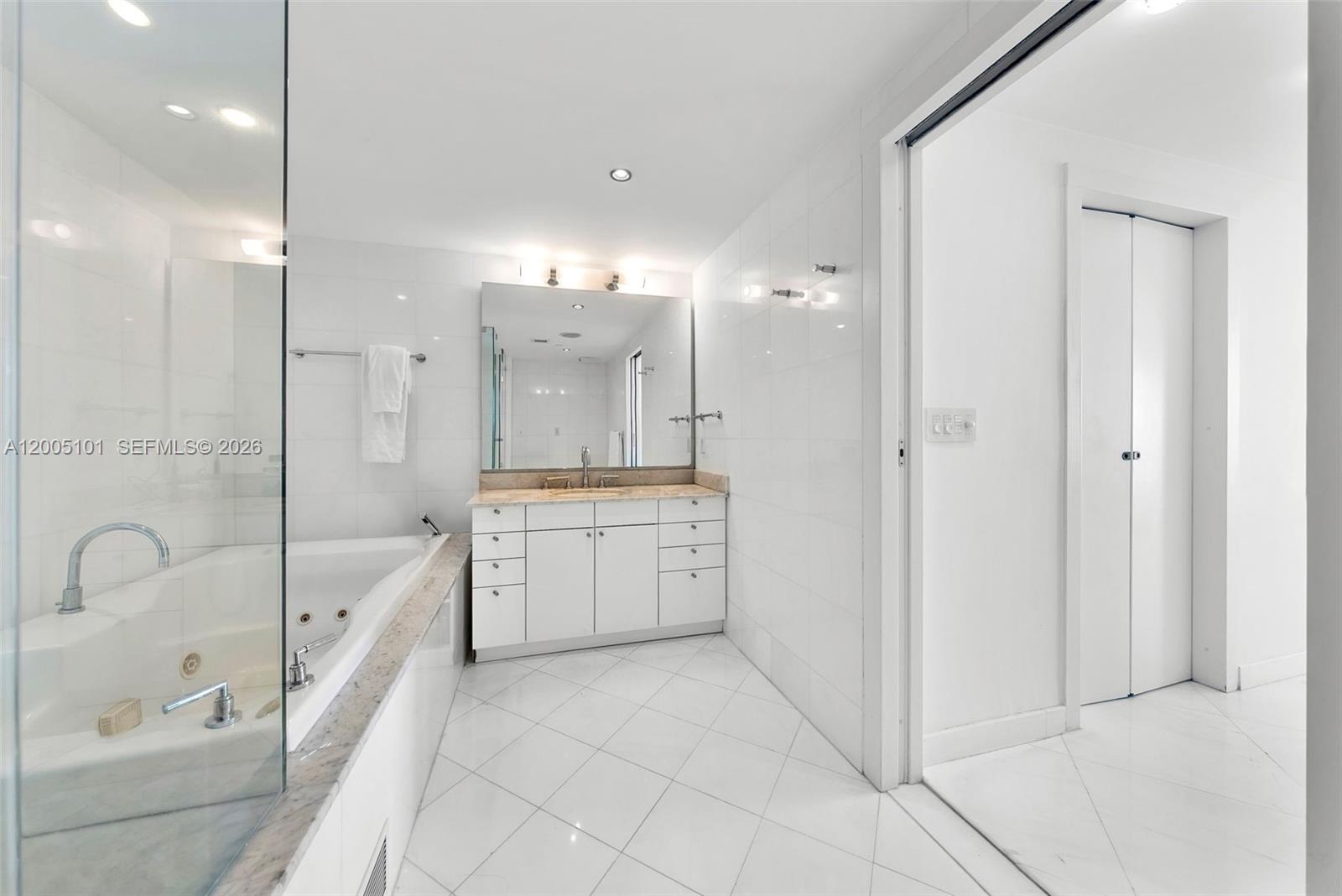 520 West Ave #2202, Miami Beach FL 33139