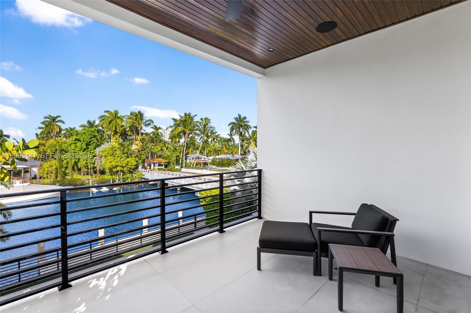 895 NE 76th St, Miami FL 33138