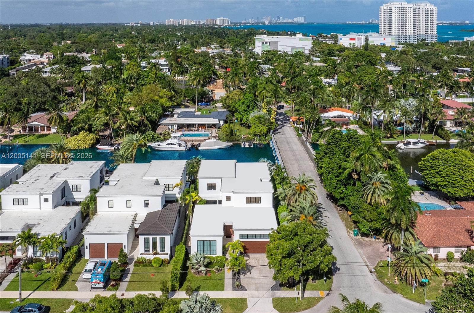 895 NE 76th St, Miami FL 33138