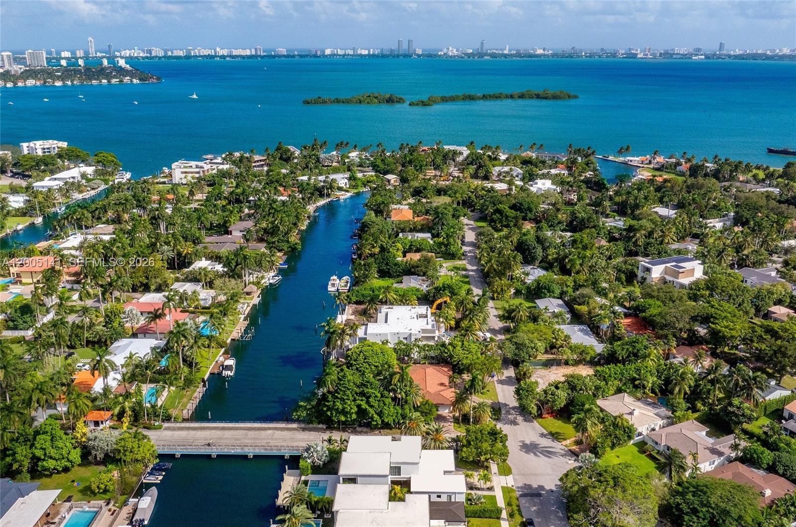 895 NE 76th St, Miami FL 33138