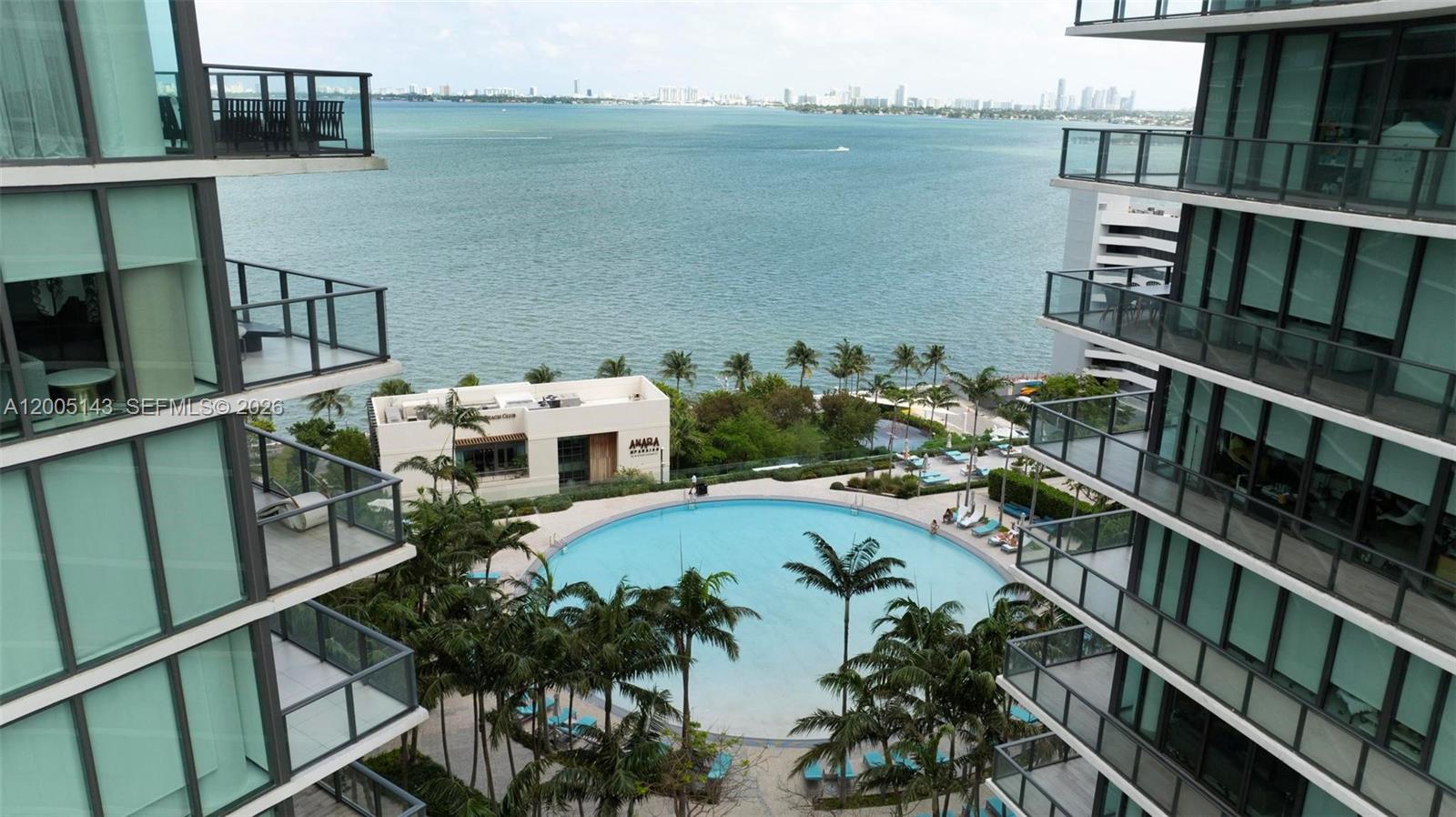 650 NE 32nd St #4903, Miami FL 33137
