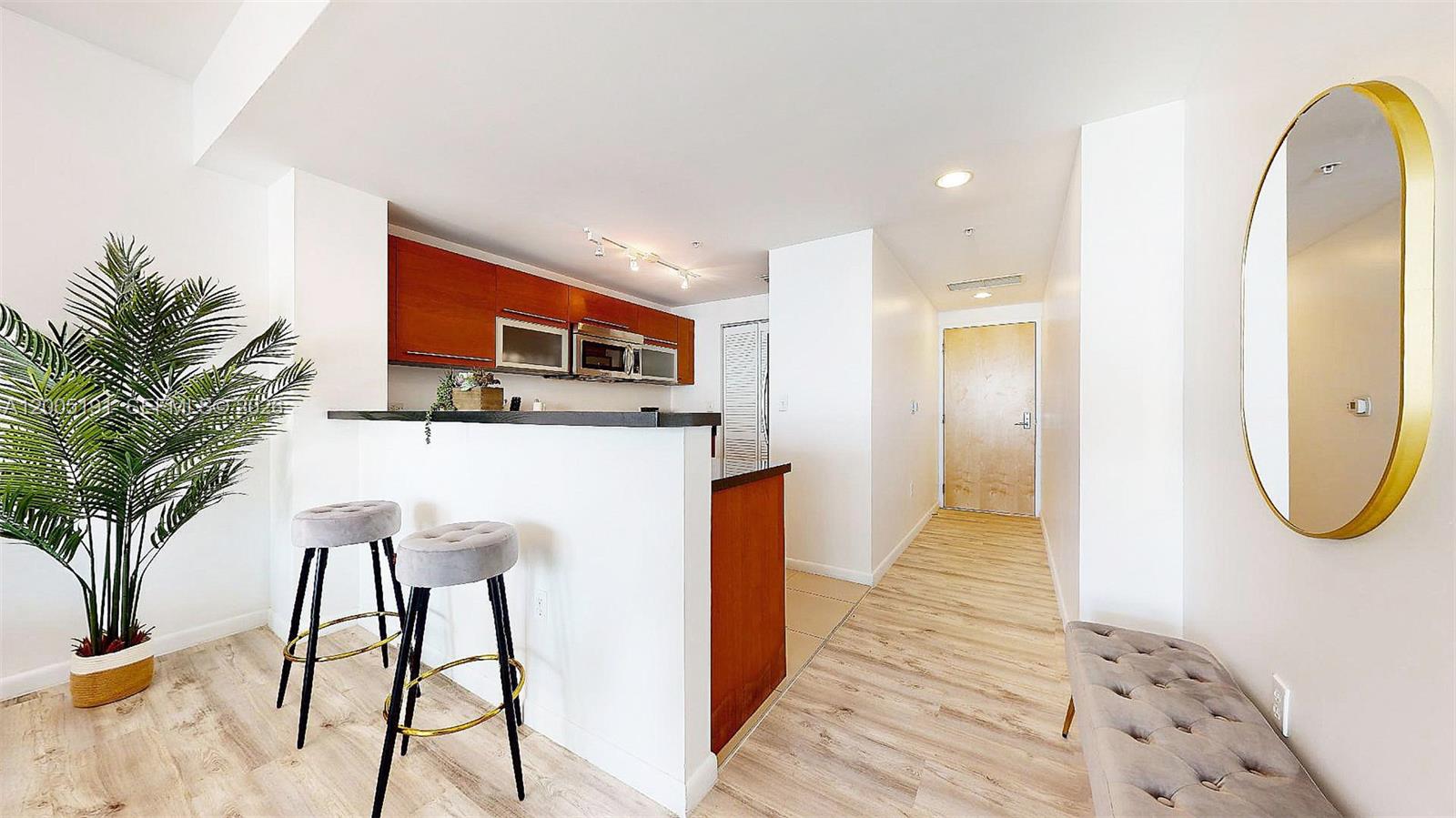 244 Biscayne Blvd #704, Miami FL 33132