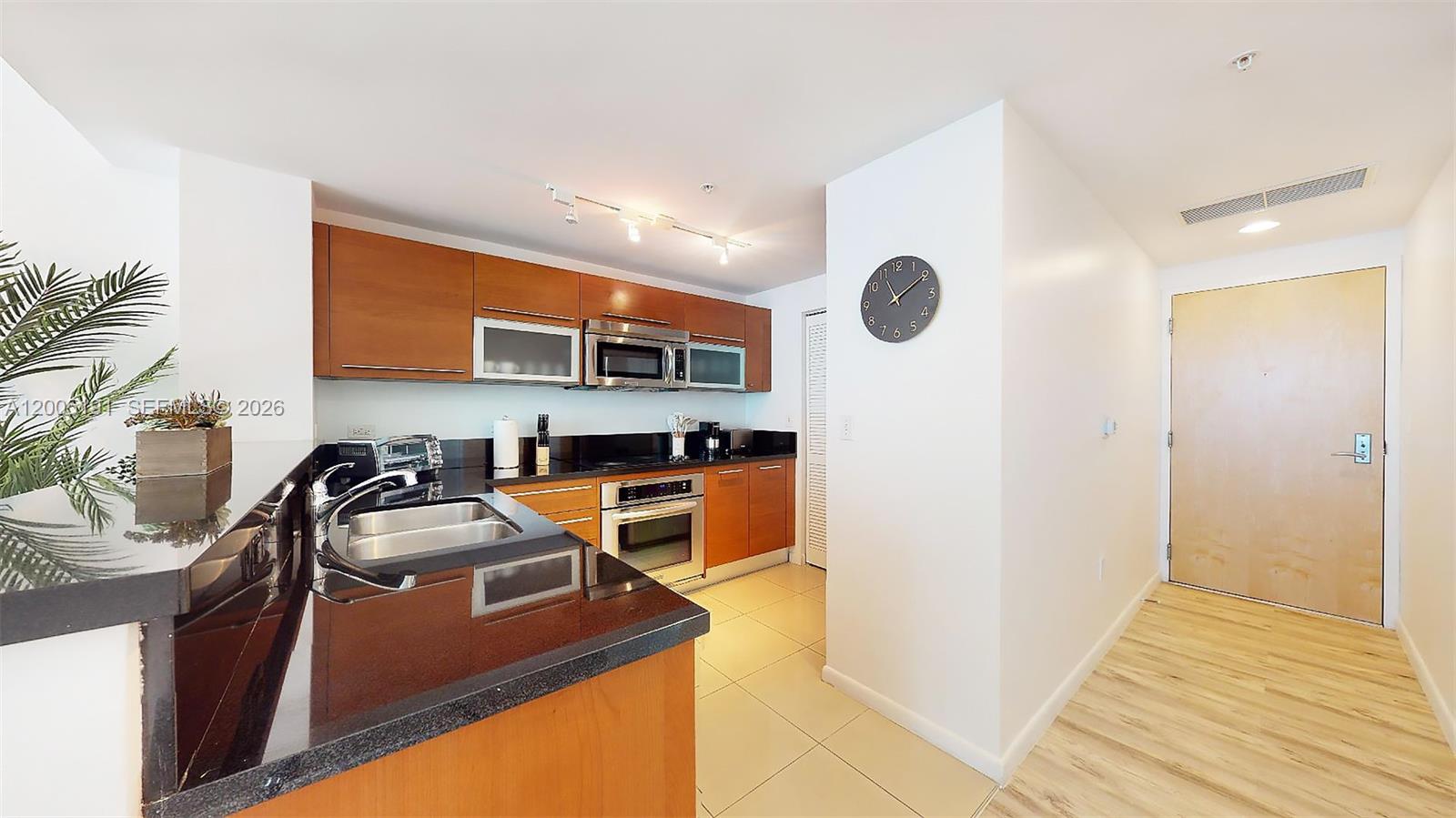 244 Biscayne Blvd #704, Miami FL 33132