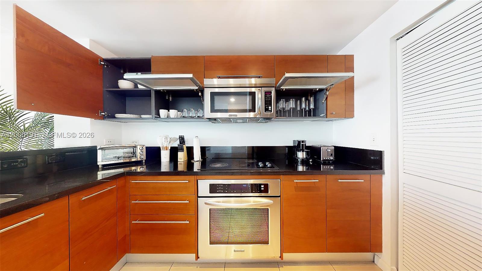 244 Biscayne Blvd #704, Miami FL 33132