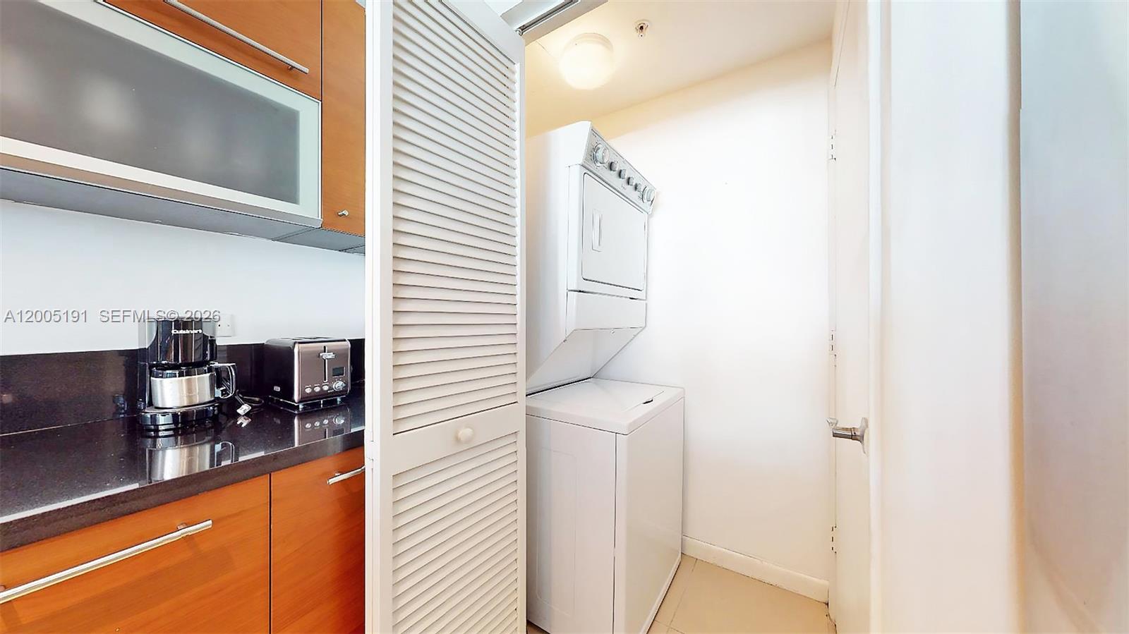 244 Biscayne Blvd #704, Miami FL 33132