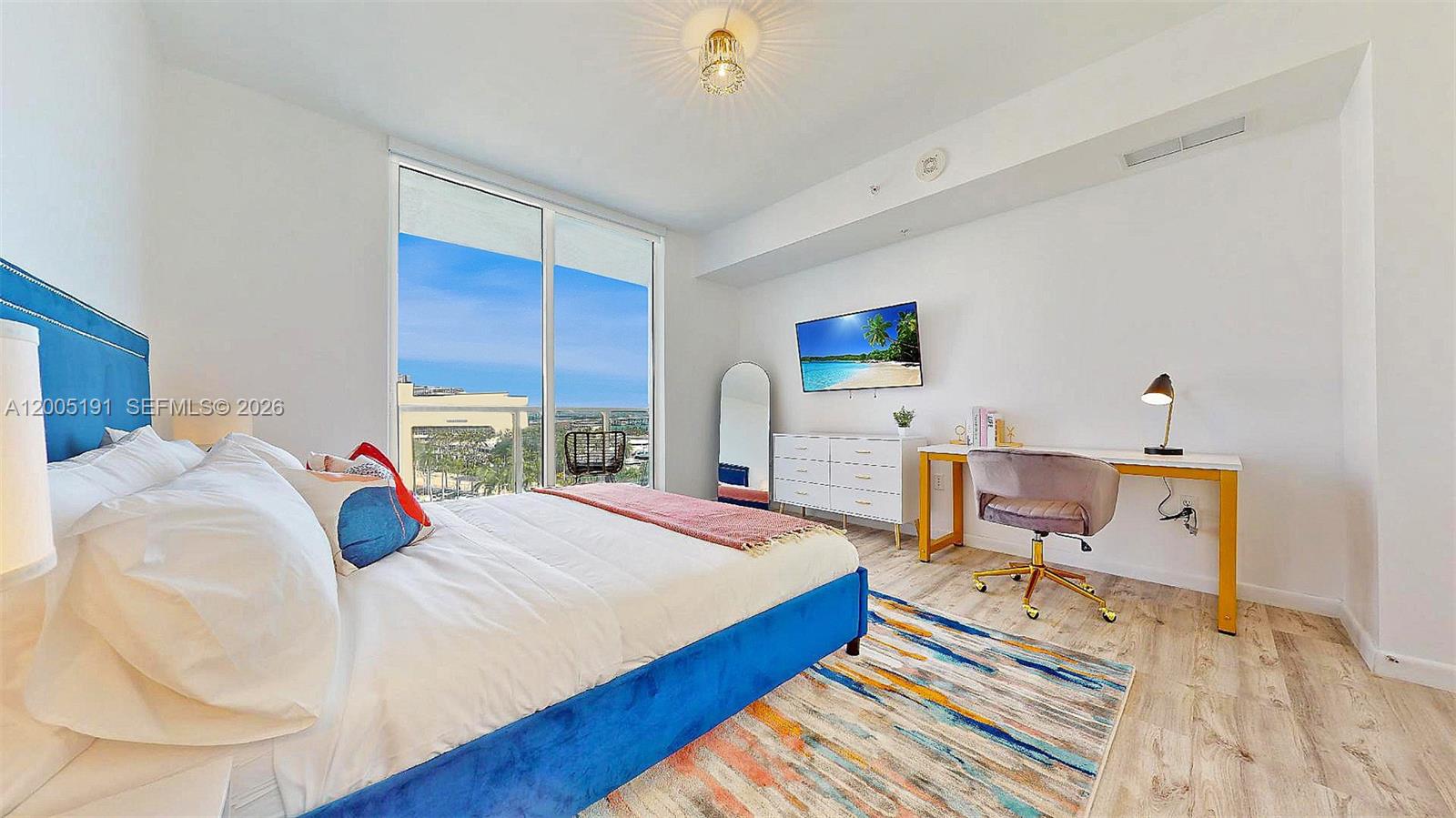 244 Biscayne Blvd #704, Miami FL 33132