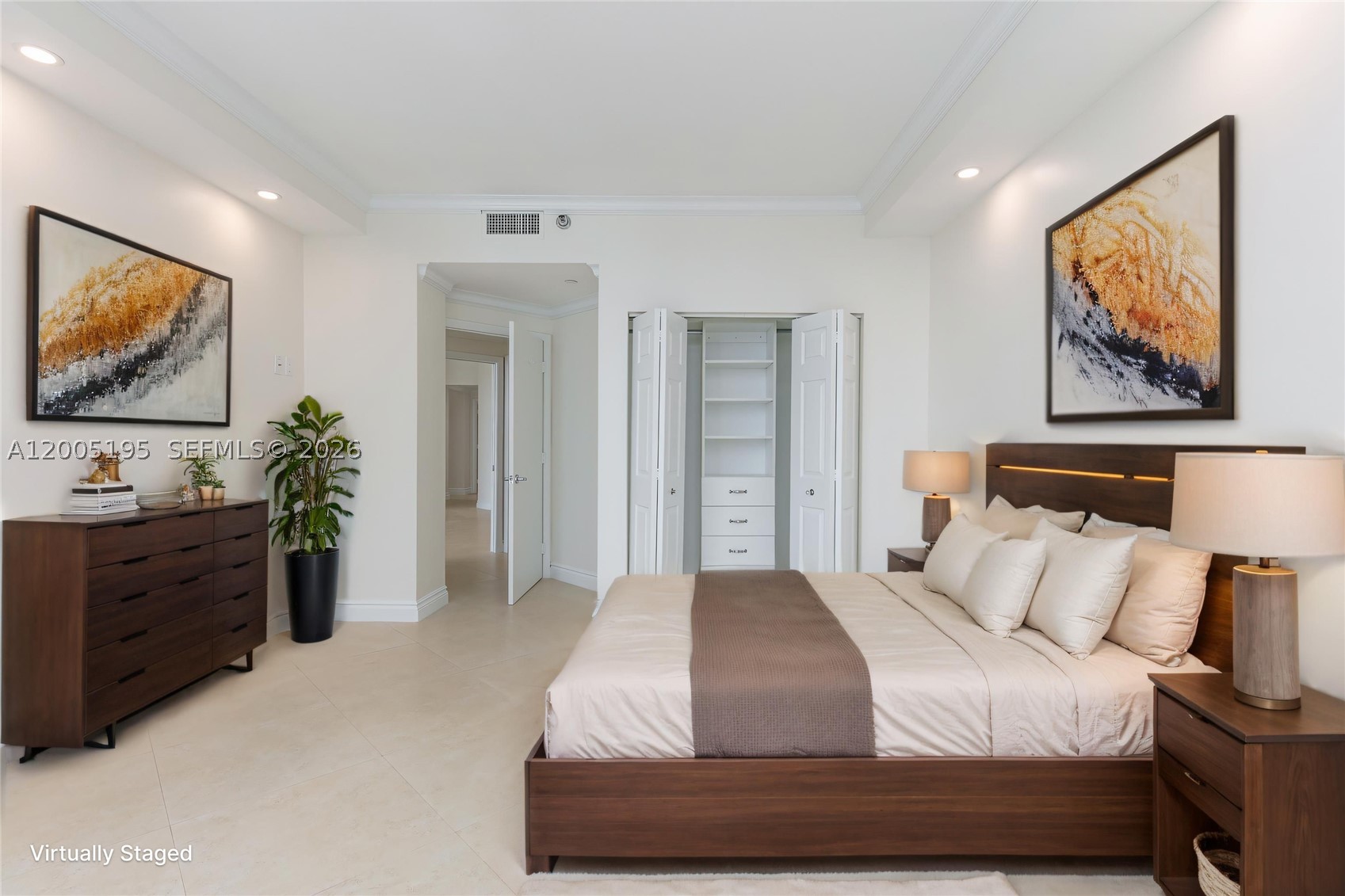 21150 Point PL #LPH 2902, Aventura FL 33180