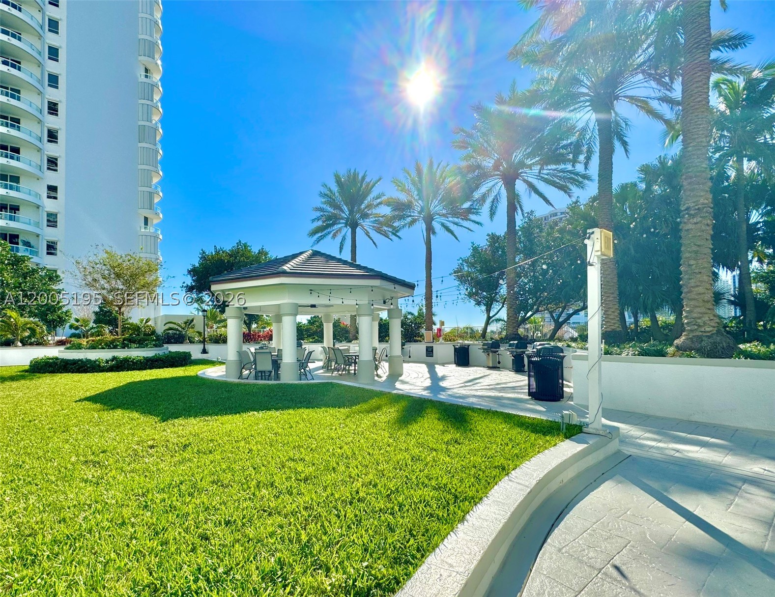 21150 Point PL #LPH 2902, Aventura FL 33180