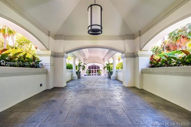 21150 Point PL #LPH 2902, Aventura FL 33180