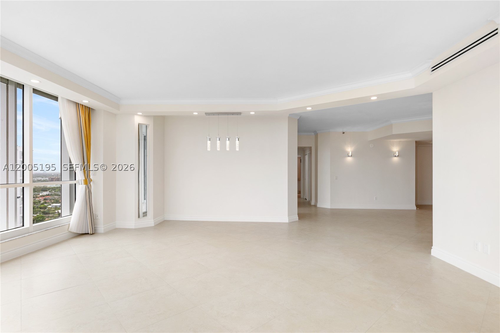 21150 Point PL #LPH 2902, Aventura FL 33180