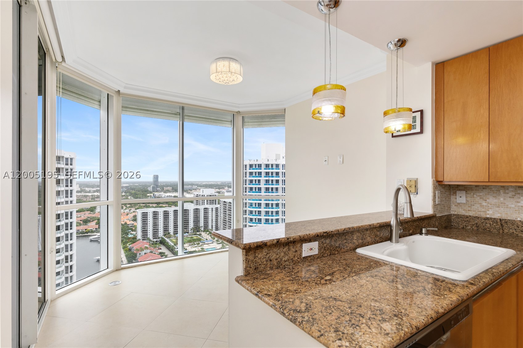 21150 Point PL #LPH 2902, Aventura FL 33180