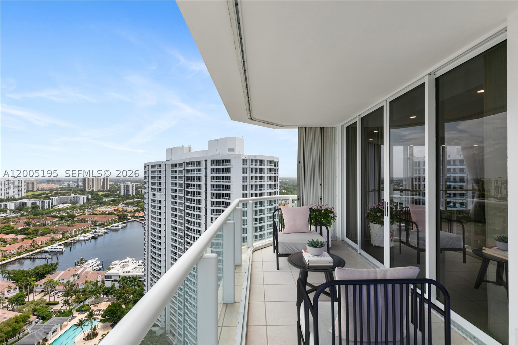 21150 Point PL #LPH 2902, Aventura FL 33180