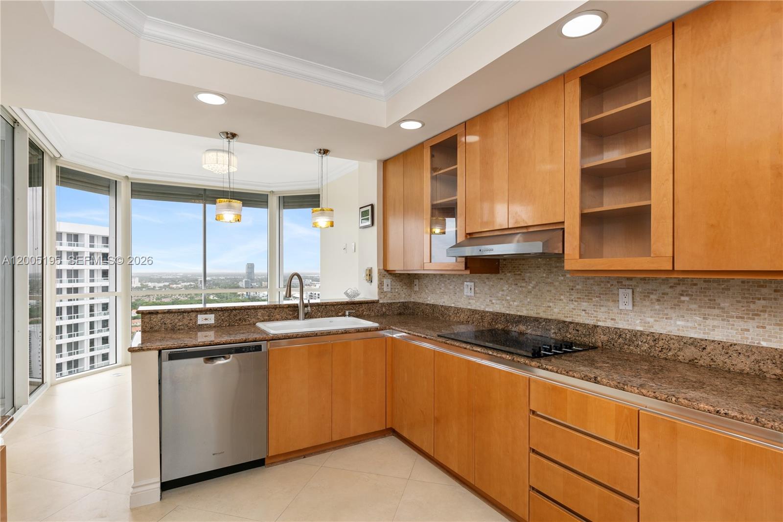 21150 Point PL #LPH 2902, Aventura FL 33180