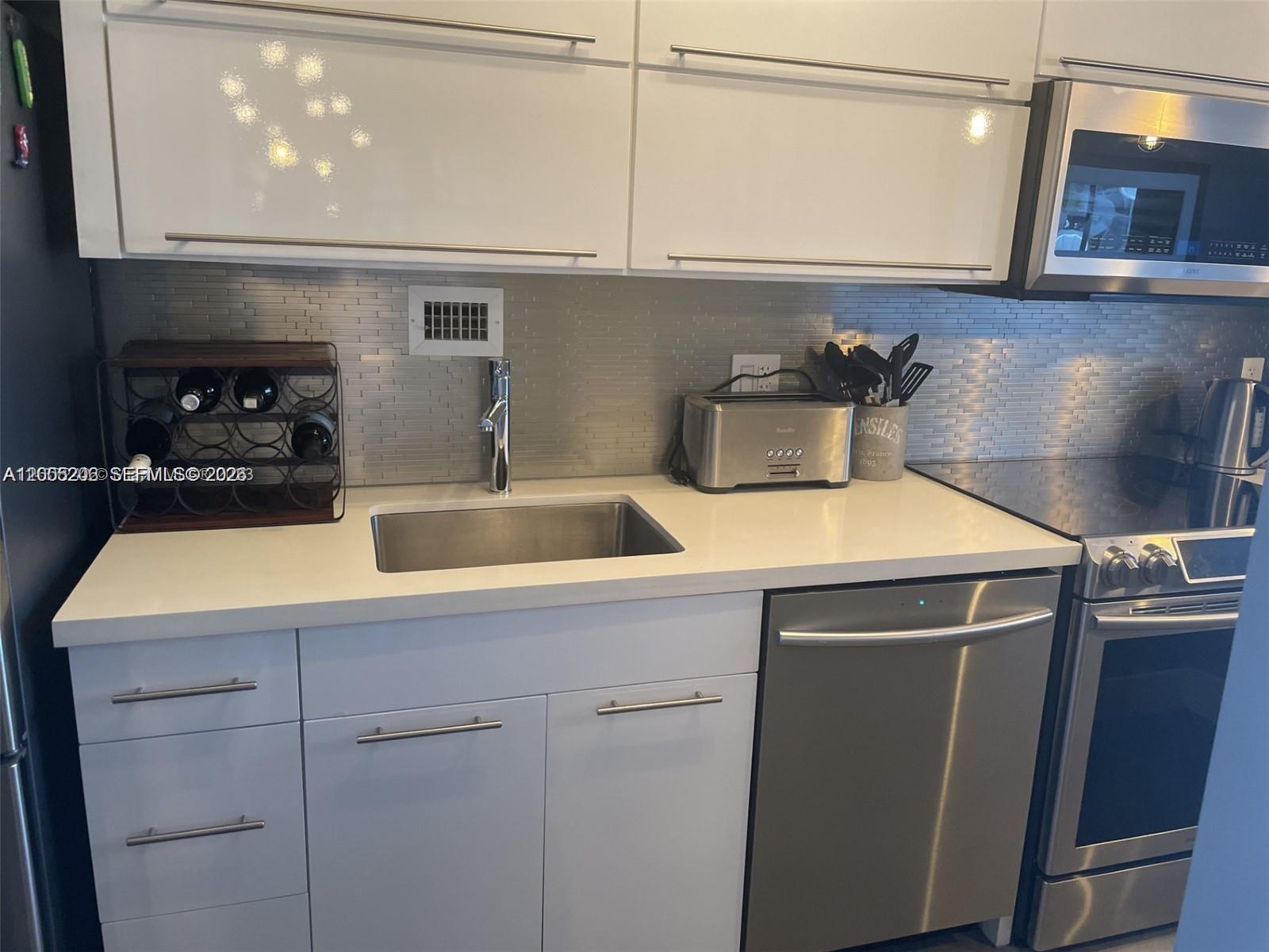 1000 West Ave #405, Miami Beach FL 33139