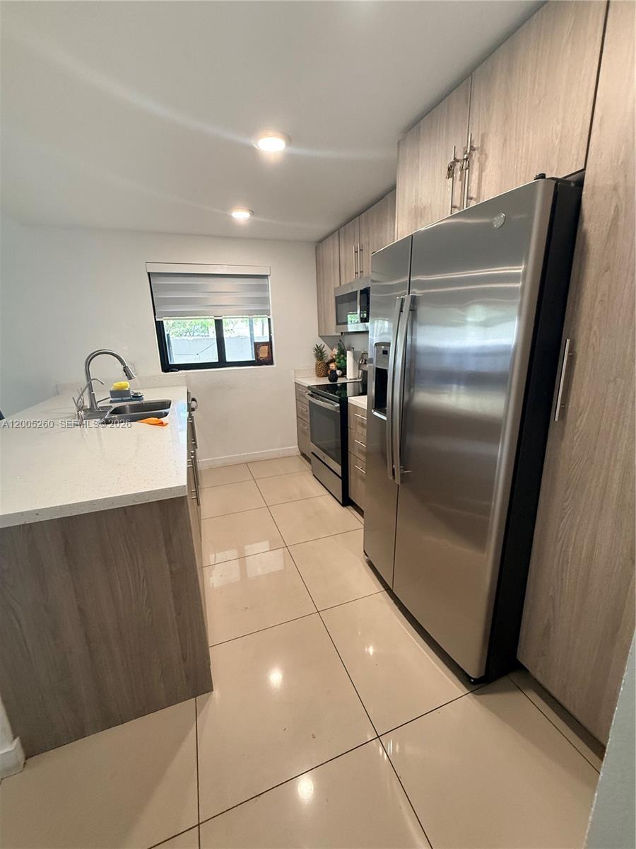 102 NW 10th Pl, Florida City FL 33034