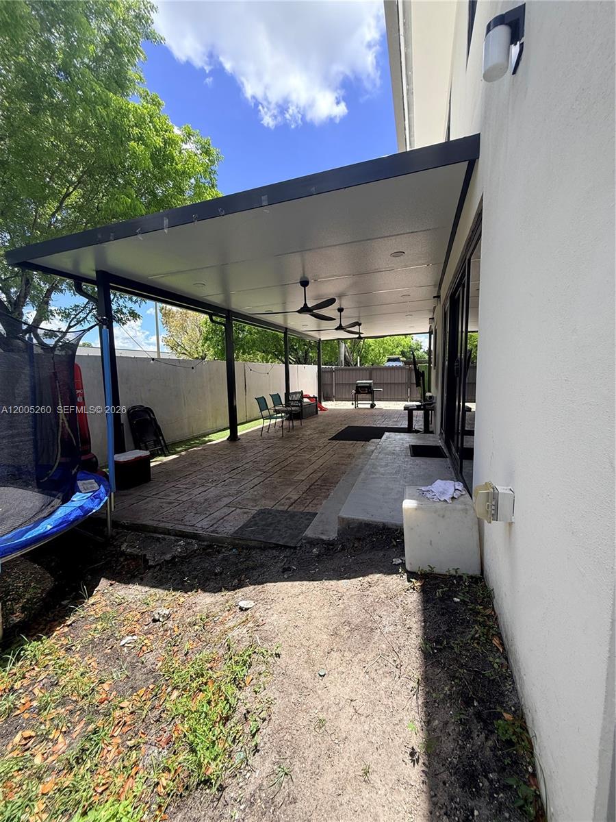 102 NW 10th Pl, Florida City FL 33034