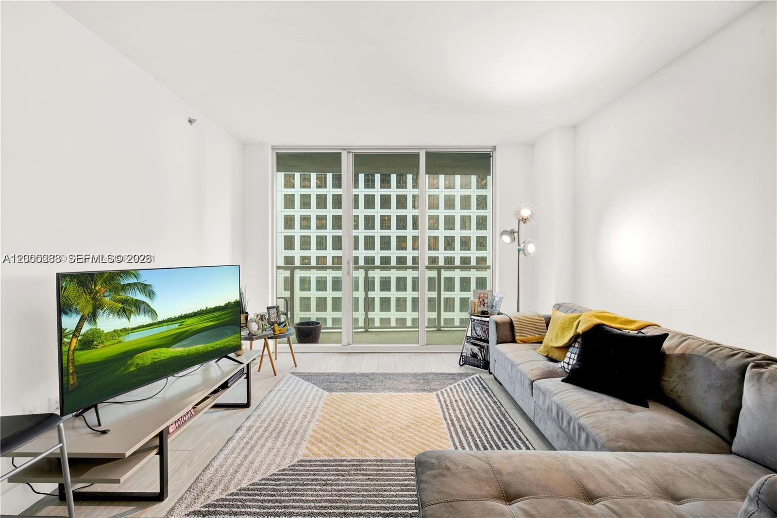 500 Brickell Ave #3008, Miami FL 33131