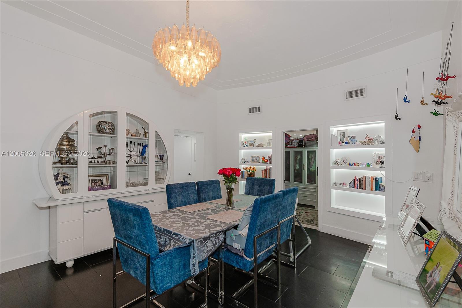 9048 Carlyle Ave, Surfside FL 33154