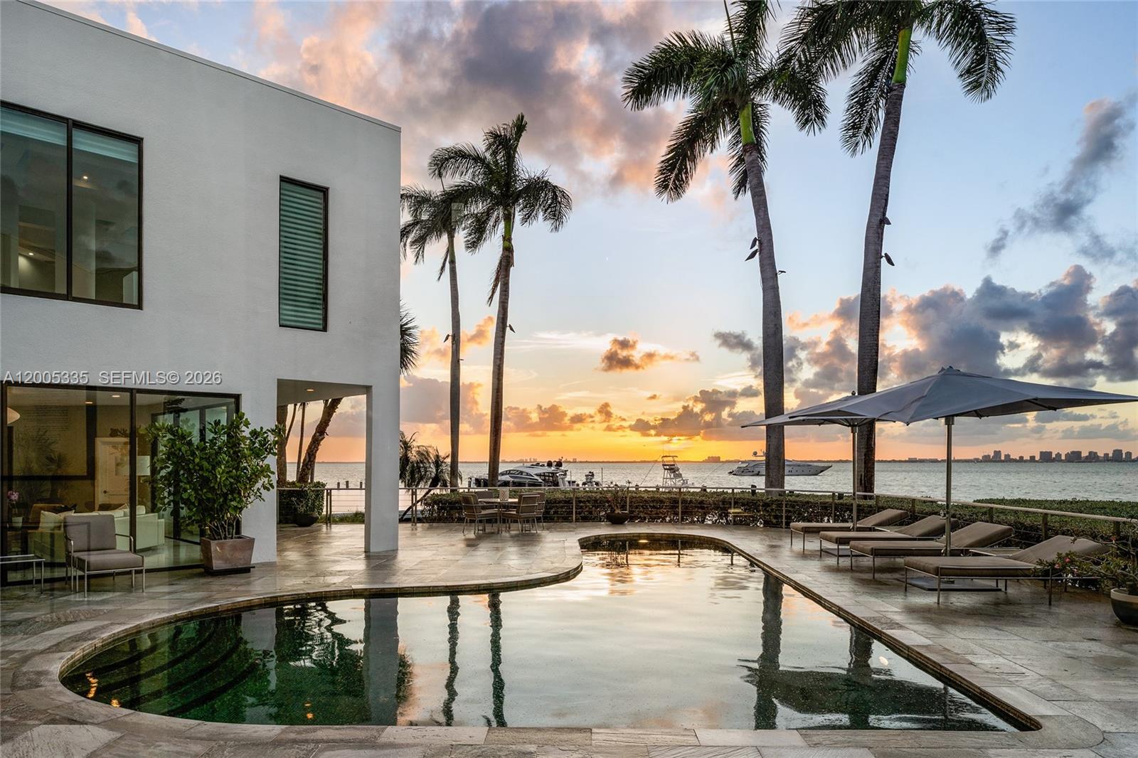 485 W Matheson Dr, Key Biscayne FL 33149
