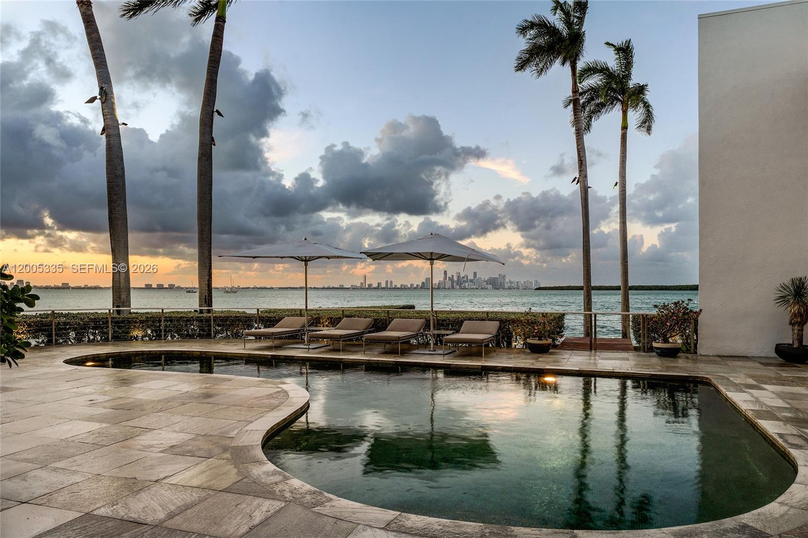 485 W Matheson Dr, Key Biscayne FL 33149