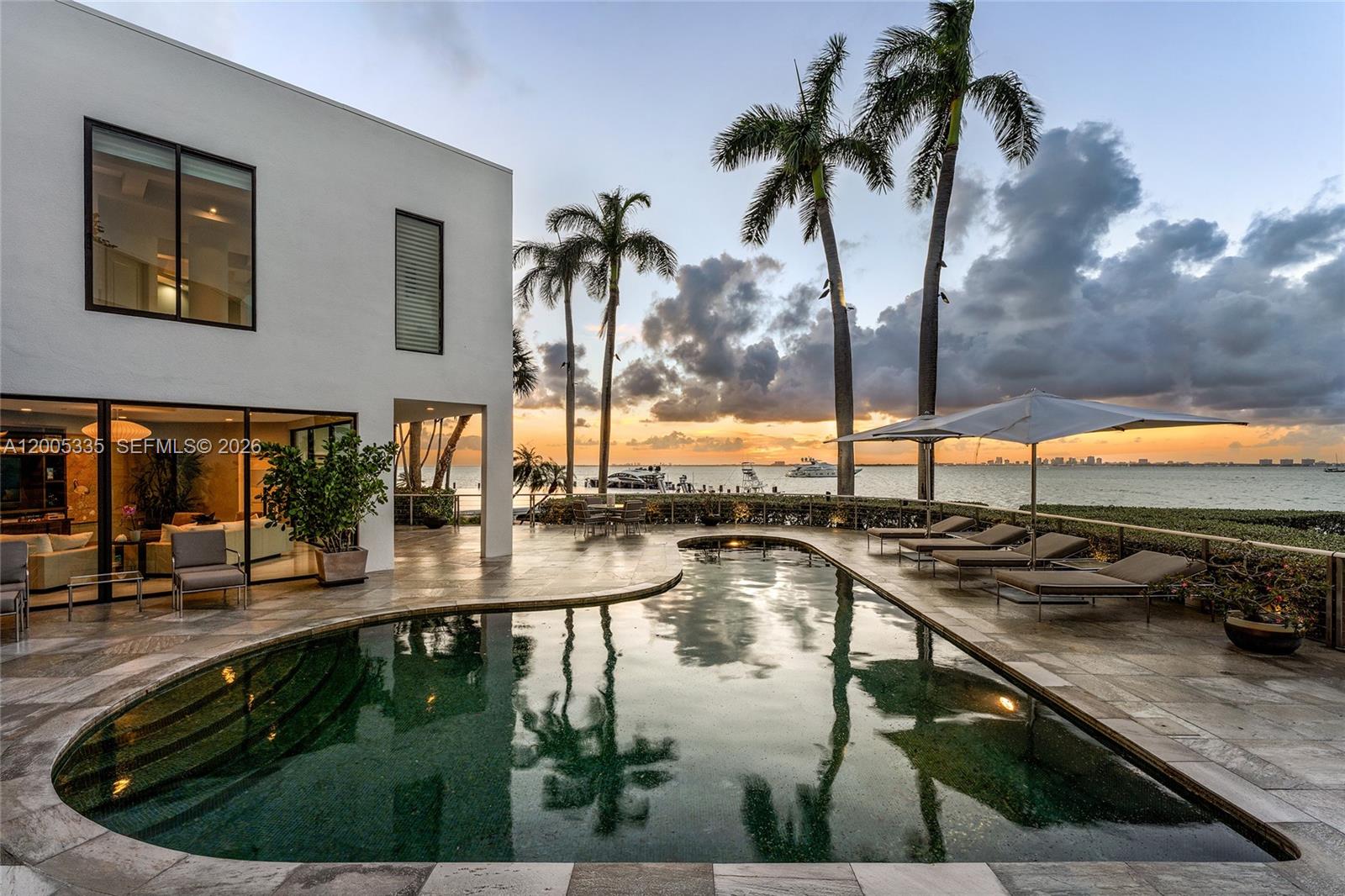 485 W Matheson Dr, Key Biscayne FL 33149
