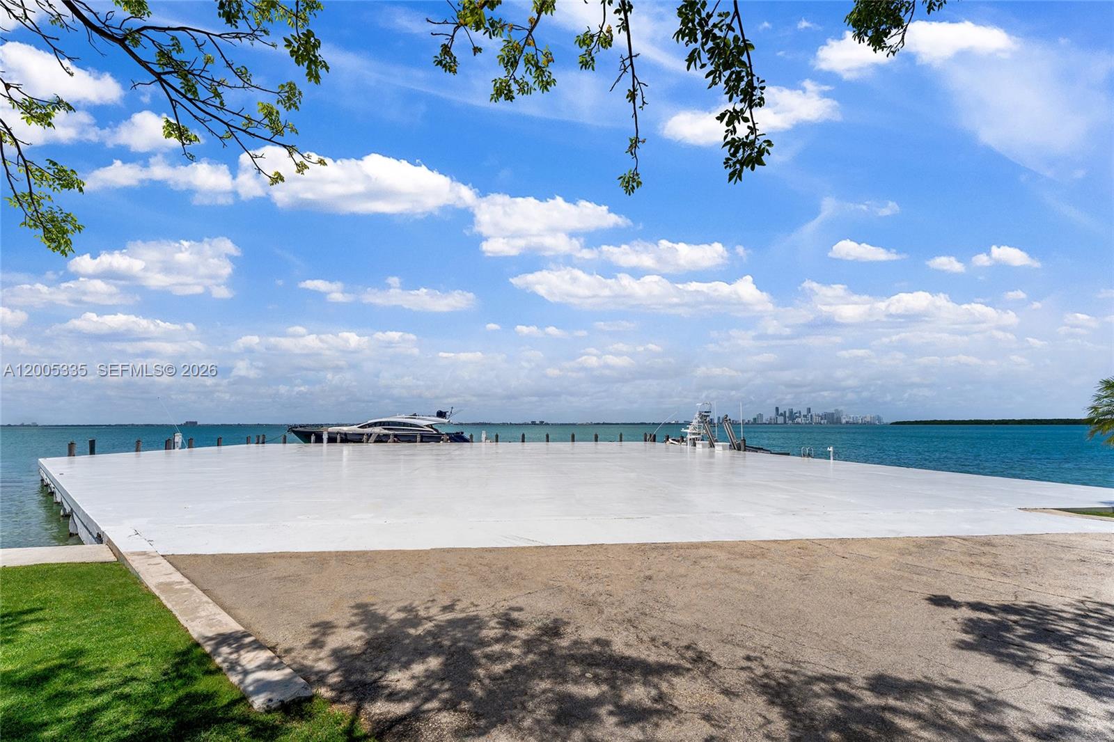485 W Matheson Dr, Key Biscayne FL 33149