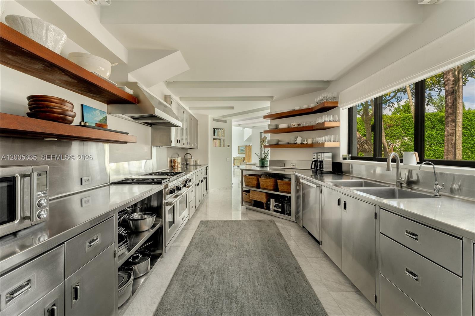 485 W Matheson Dr, Key Biscayne FL 33149