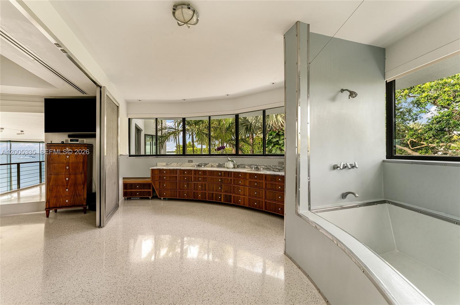485 W Matheson Dr, Key Biscayne FL 33149