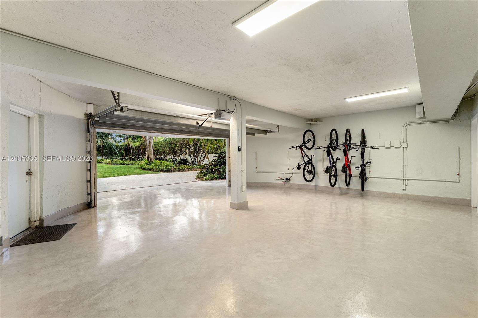 485 W Matheson Dr, Key Biscayne FL 33149
