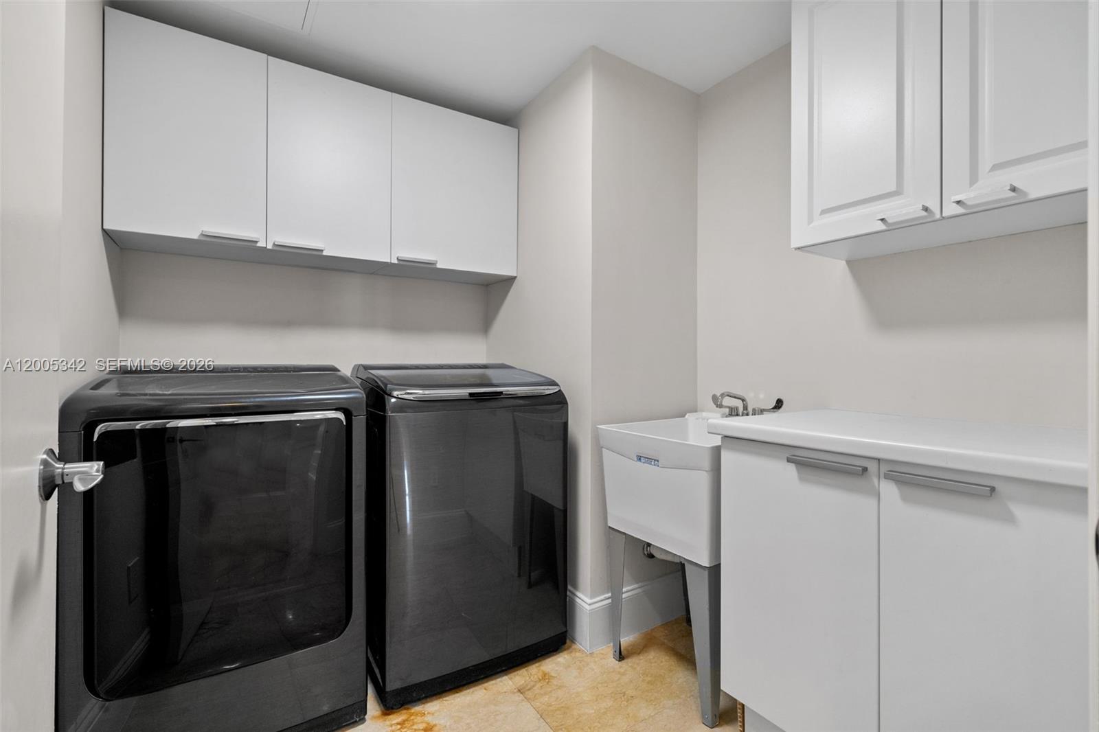 3301 NE 183rd St #1604, Aventura FL 33160