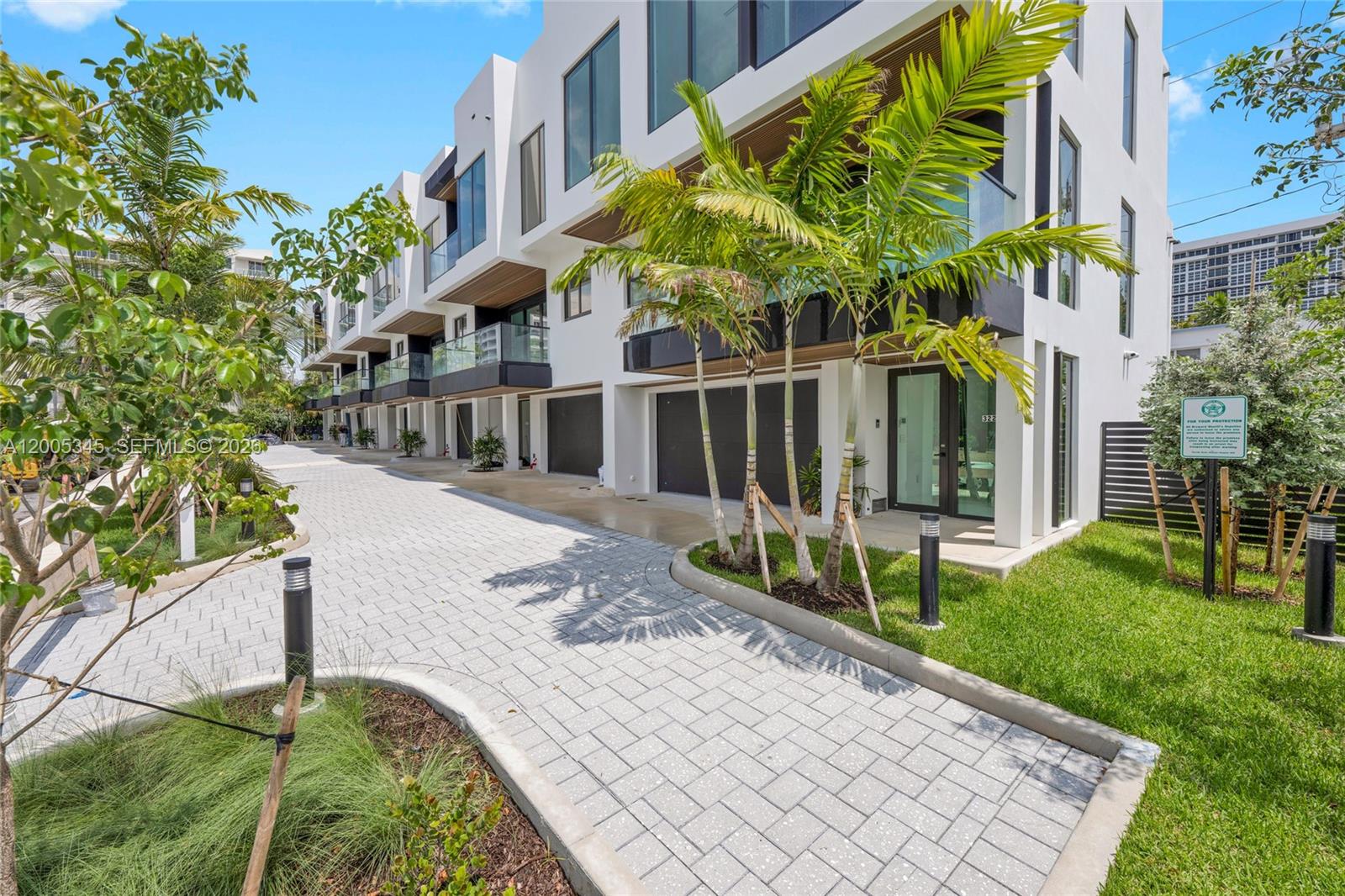 3222 NE 7th St #1, Pompano Beach FL 33062