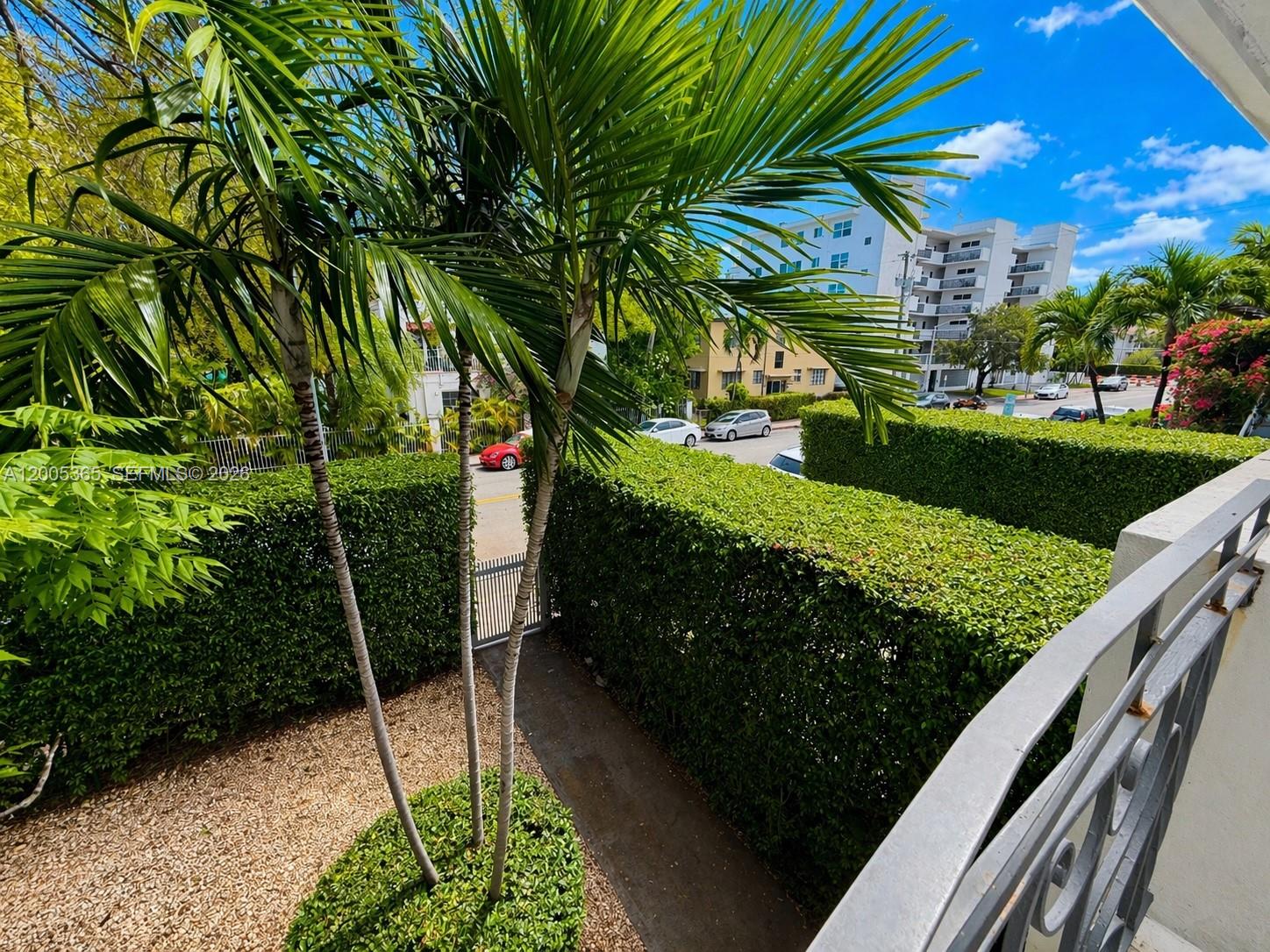 1005 9th St #2, Miami Beach FL 33139