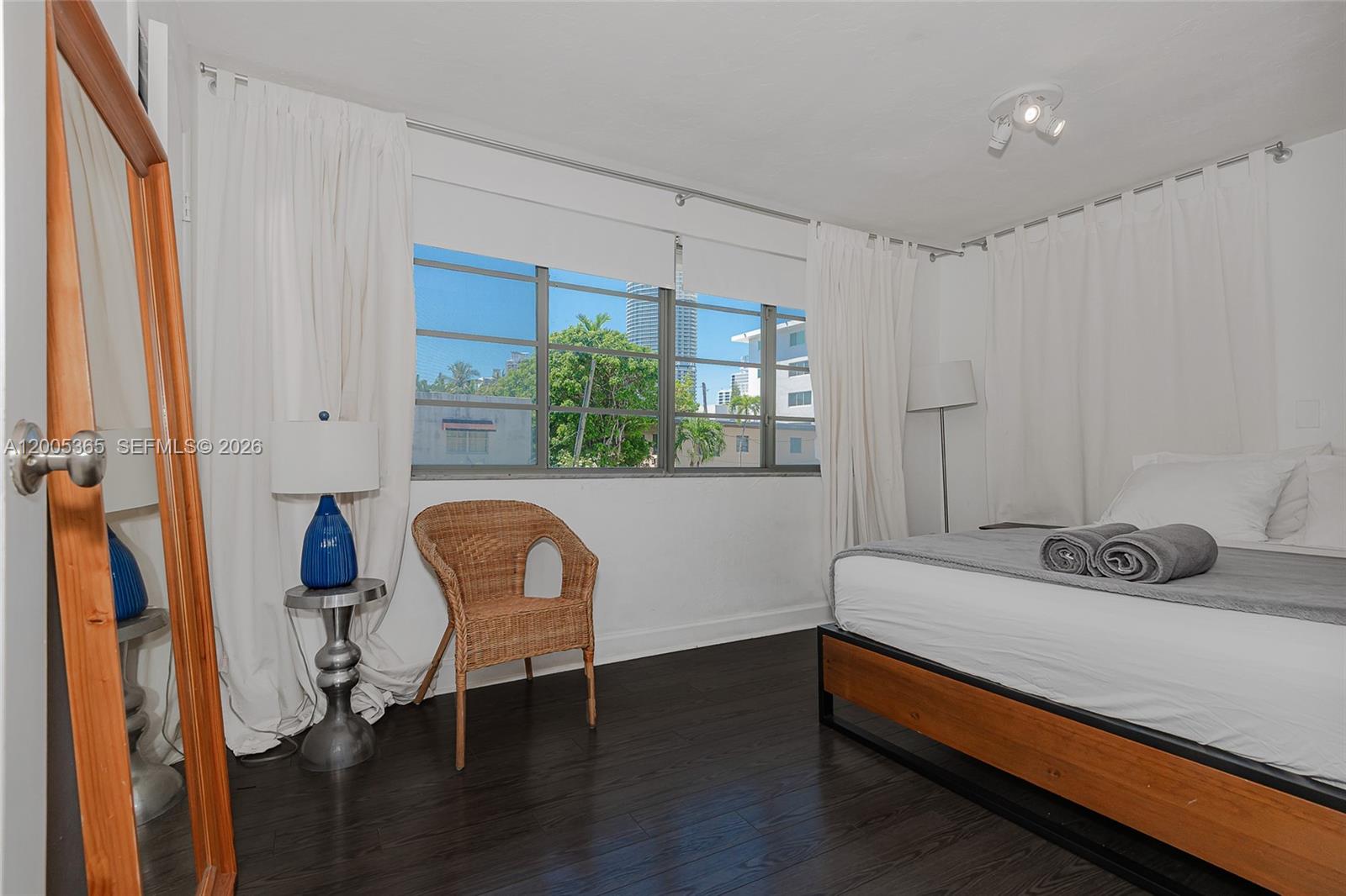 1005 9th St #2, Miami Beach FL 33139