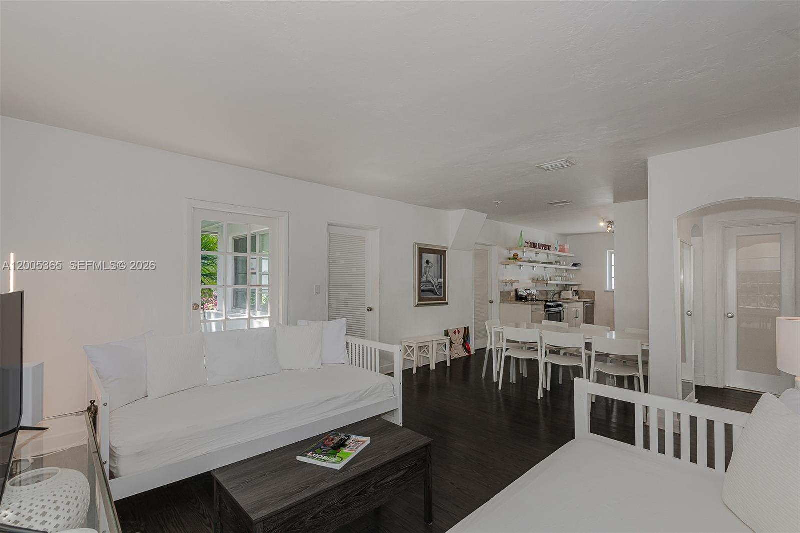 1005 9th St #2, Miami Beach FL 33139