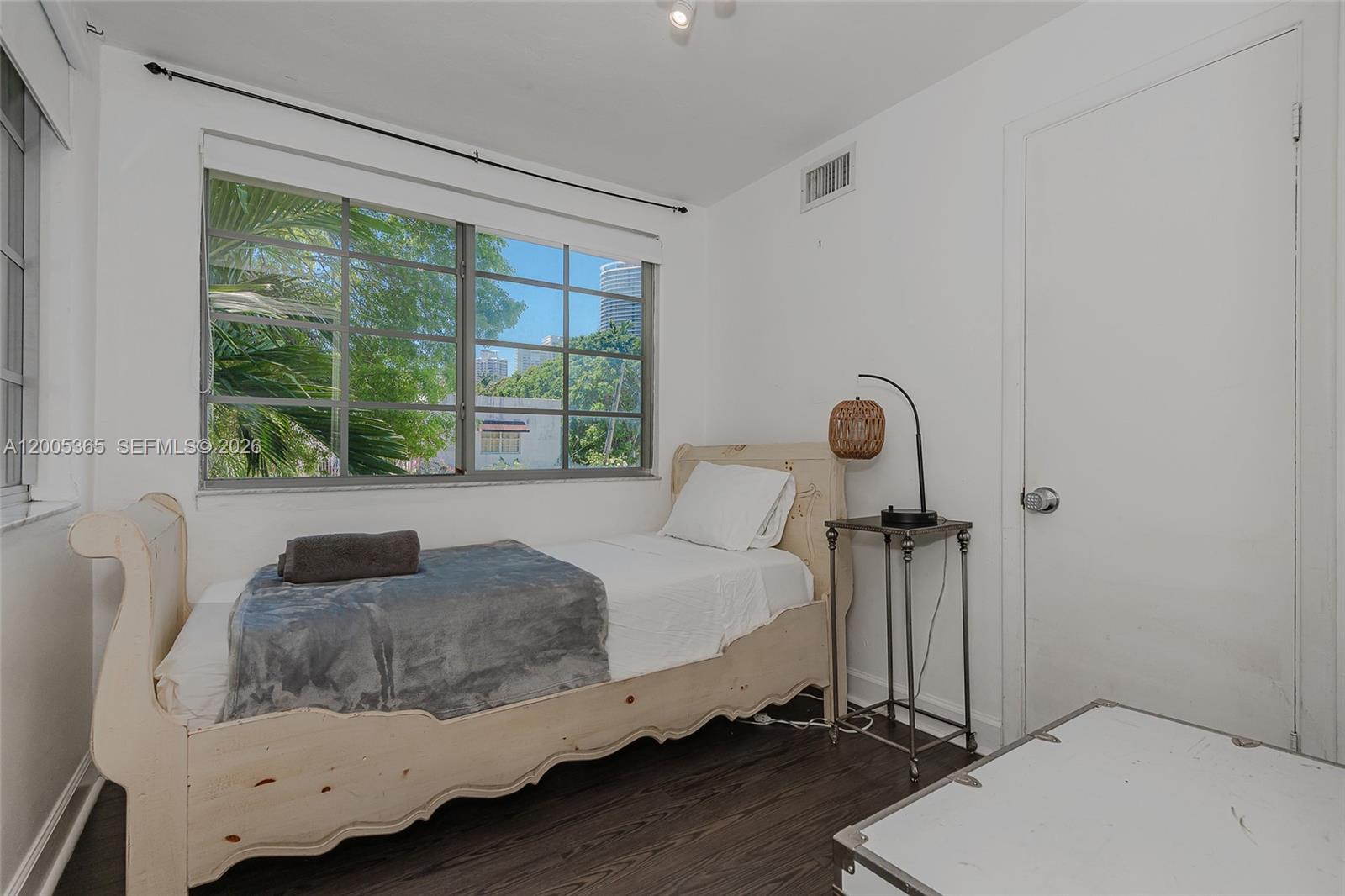 1005 9th St #2, Miami Beach FL 33139