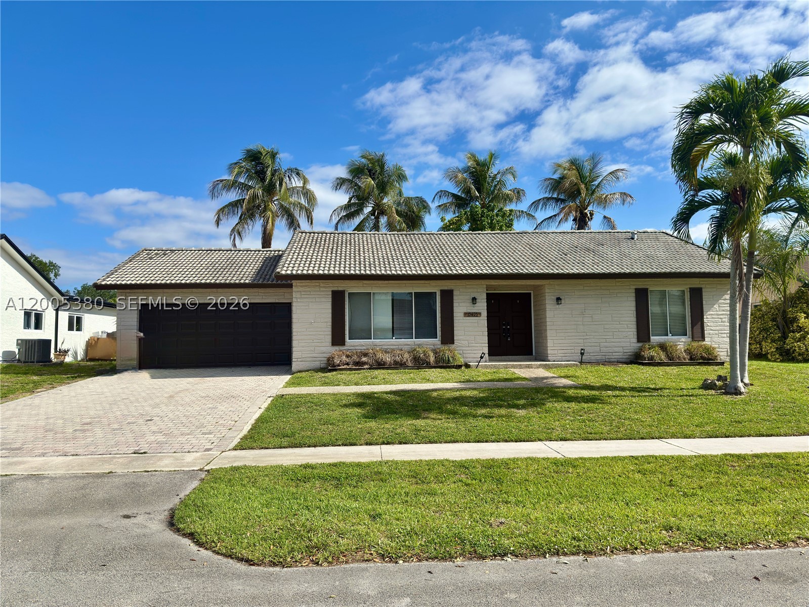 13425 NW 10th St, Sunrise FL 33323