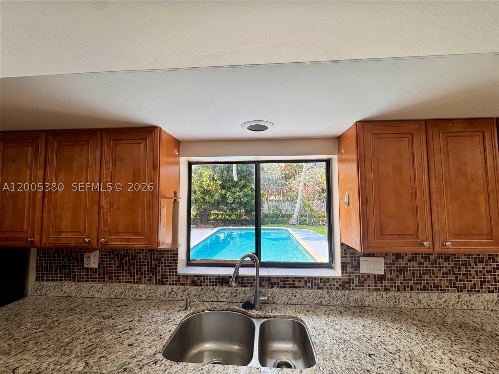13425 NW 10th St, Sunrise FL 33323