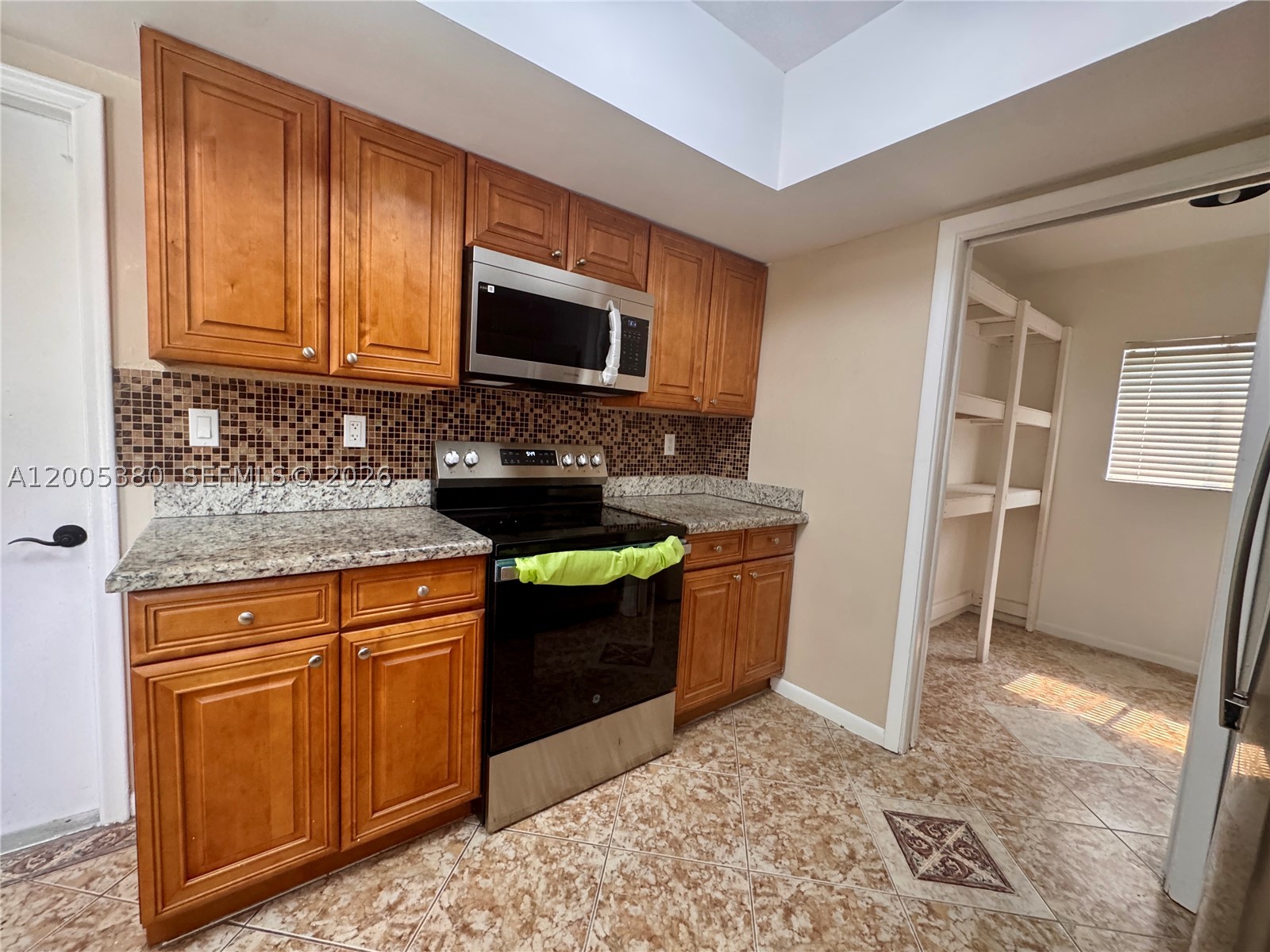 13425 NW 10th St, Sunrise FL 33323
